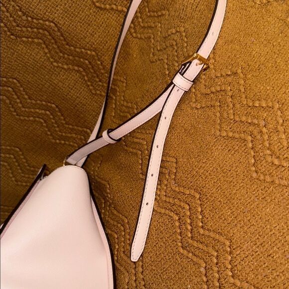 Michael Kors Blush Handbag with Sunglasses Set - Picture 10 of 13